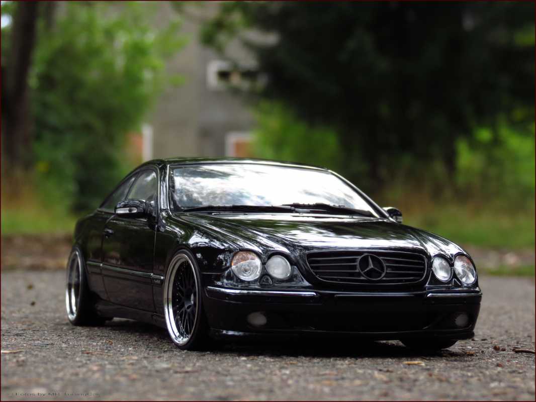 1:18 Mercedes Benz CL 600 V12 C215 Black Edition / BBS LM HMC inkl. Vitrine PVC